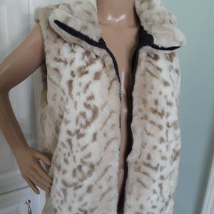 Gallery Faux Fur Vest L Tan White 🐻